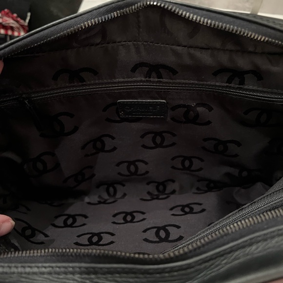 CHANEL Just Mademoiselle Tote Bag Black Iridescent Quilted Leather - Picture 8 of 15